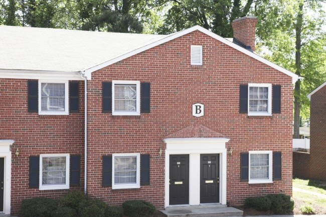 Georgetown Village Apartments in Spartanburg, SC - Building Photo - Building Photo