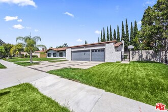 9724 Bothwell Rd in Los Angeles, CA - Building Photo - Building Photo