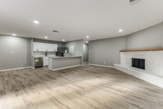 5710 Ridgecove Dr in Garland, TX - Building Photo - Building Photo