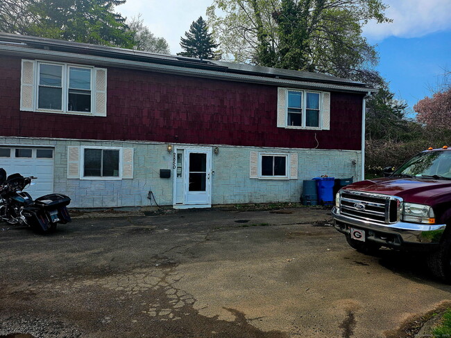 property at 2850 State St