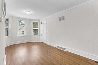 265 Greenwich Ave in Paulsboro, NJ - Building Photo - Building Photo