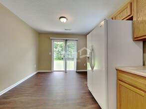 51 Huntington Ave in Amelia, OH - Building Photo - Building Photo