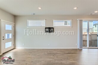 7839 SE Kinnaman St in Hillsboro, OR - Building Photo - Building Photo