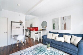 809 9th Ave in New York, NY - Building Photo - Building Photo