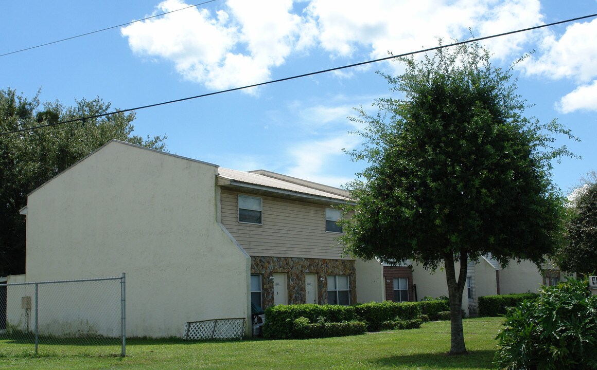 1016 S Lake Anoka Blvd in Avon Park, FL - Building Photo