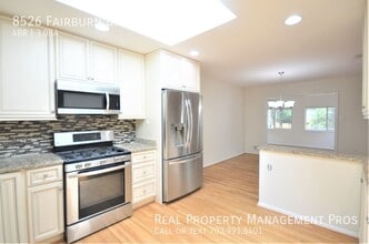 8526 Fairburn Dr in Springfield, VA - Building Photo - Building Photo