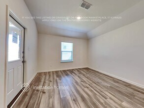 135 Magnolia Dr in Sanger, TX - Foto de edificio - Building Photo