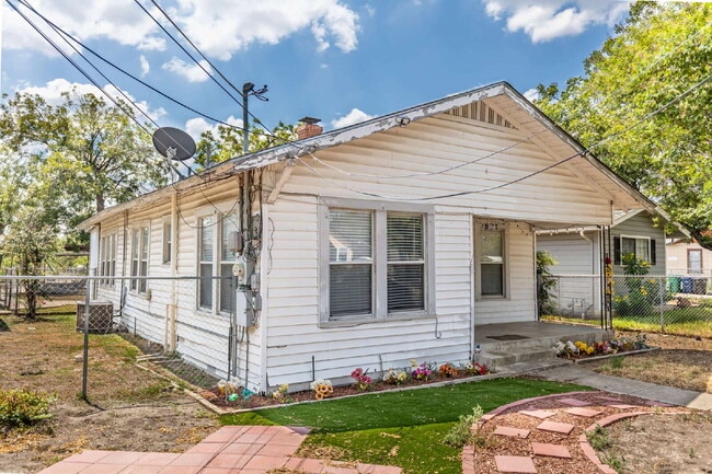 226 W Harding Blvd in San Antonio, TX - Building Photo - Building Photo