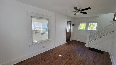 421 E Thornton St in Akron, OH - Foto de edificio - Building Photo