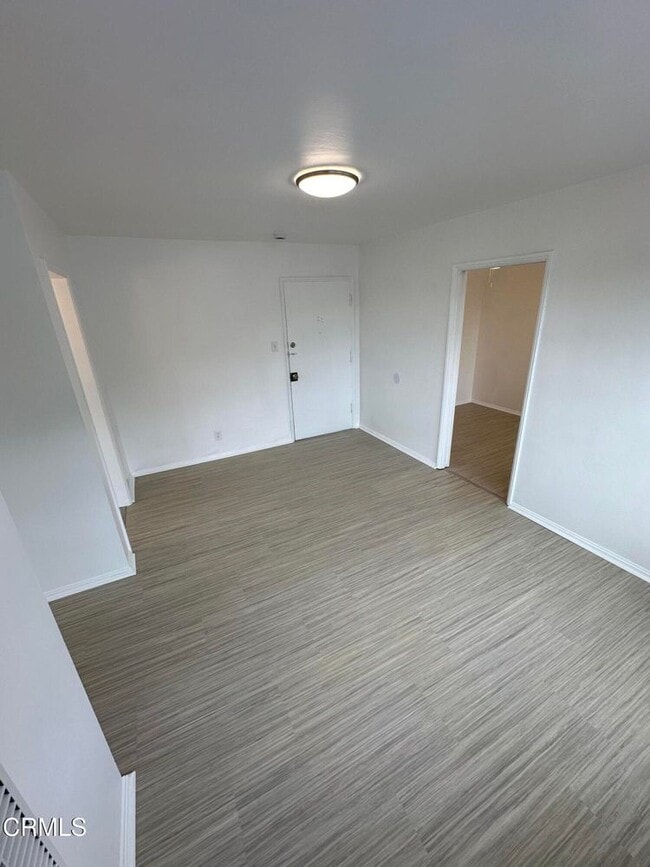 116 S Westlake Ave in Los Angeles, CA - Building Photo - Building Photo