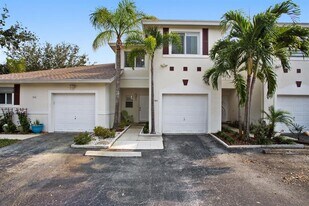 744 NW 42nd Pl in Pompano Beach, FL - Building Photo