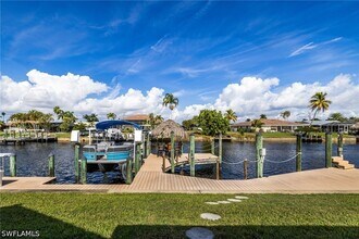 1911 SE 32nd Terrace in Cape Coral, FL - Building Photo - Building Photo