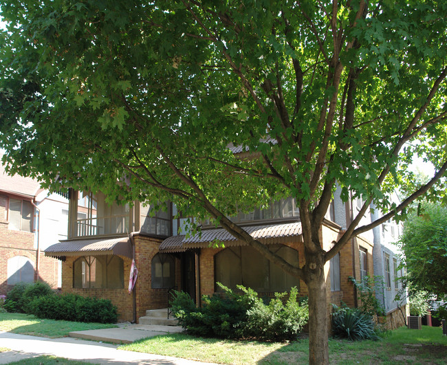 Brown Gables No 9 in Kansas City, MO - Building Photo - Building Photo