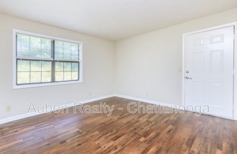 112 S Ridge Dr in Woodbury, TN - Building Photo - Building Photo