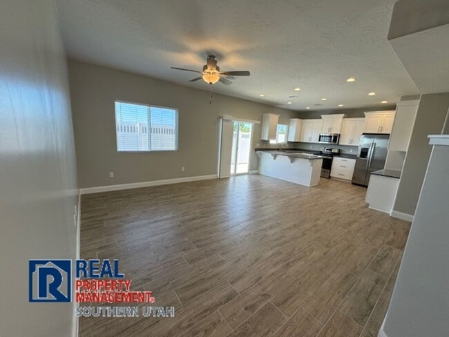 1042 S 1450 E in Saint George, UT - Building Photo - Building Photo