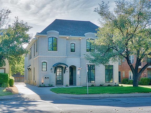 3322 S University Dr in Fort Worth, TX - Building Photo