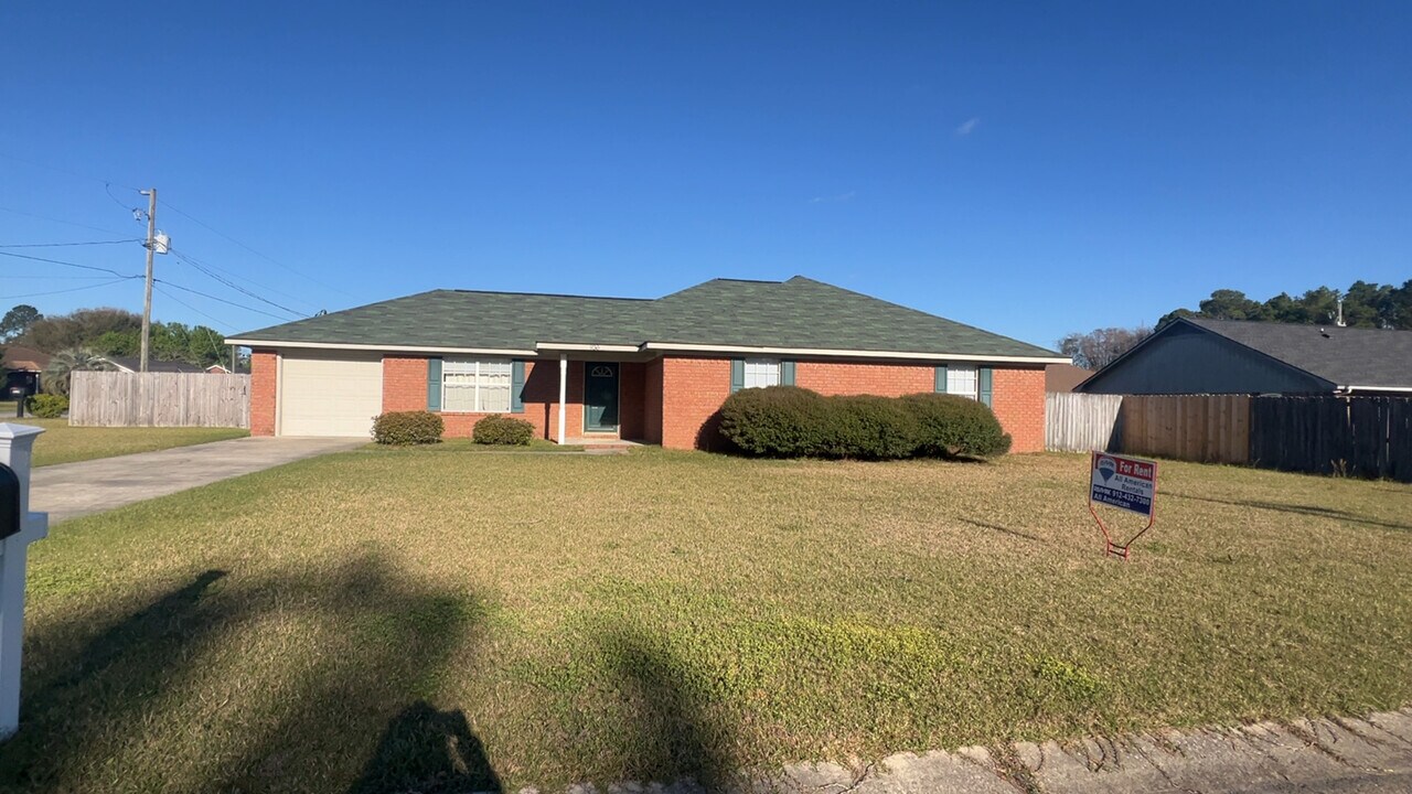 938 Ruth Dr in Hinesville, GA - Building Photo