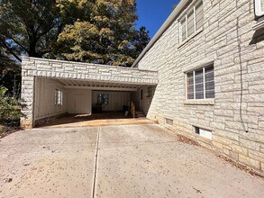 504 Parkview Dr in Burlington, NC - Foto de edificio - Building Photo
