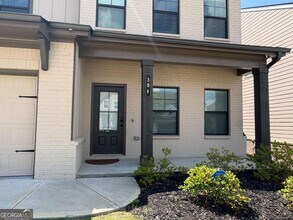 304 Sterling Creek Wy in Loganville, GA - Building Photo - Building Photo