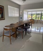 6345 SW 35th St in Miami, FL - Foto de edificio - Building Photo