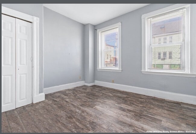 21 Henry St, Unit #2