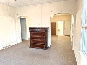 87 Hathaway St in New Bedford, MA - Building Photo - Building Photo