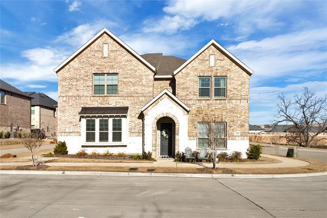 200 Spring Hill Rd in Flower Mound, TX - Building Photo