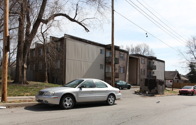 Westport Square Apartments in Kansas City, MO - Building Photo - Building Photo