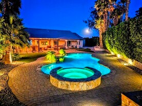 28451 Avenida La Vista in Cathedral City, CA - Building Photo