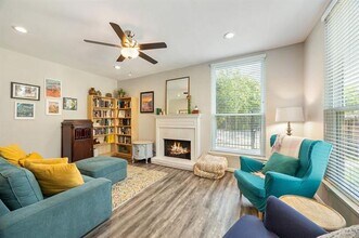 7175 Fair Oaks Ave in Dallas, TX - Building Photo - Building Photo