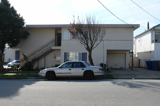 515 Cypress Ave in South San Francisco, CA - Building Photo - Building Photo