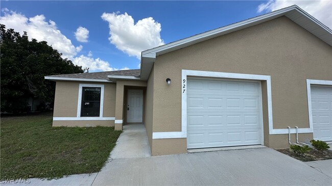 929 SE 8th Terrace in Cape Coral, FL - Building Photo - Building Photo