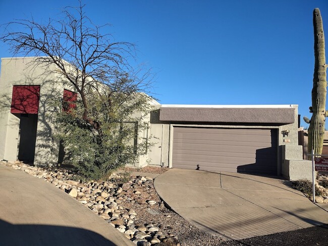 property at 5556 N Carnelian Dr