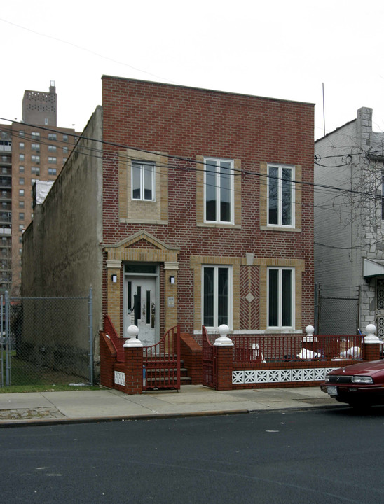 621 Amboy St in Brooklyn, NY - Building Photo