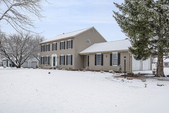 3028 Spooky Nook Rd in Manheim, PA - Building Photo - Building Photo