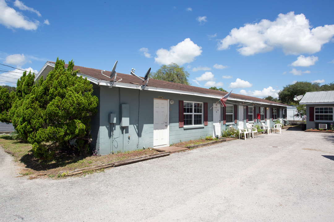 Woodland Flats in Zephyrhills, FL - Building Photo