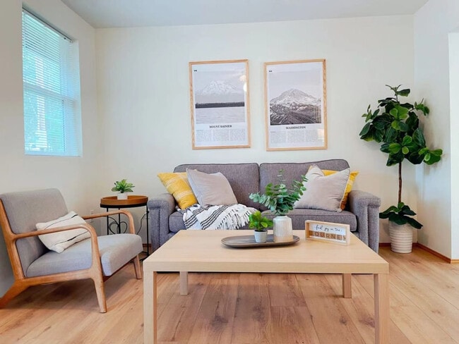 property at 226 Paradise Dr