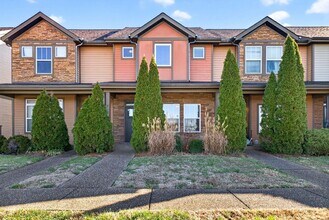 2220 Smedley Ln in Nashville, TN - Building Photo - Building Photo