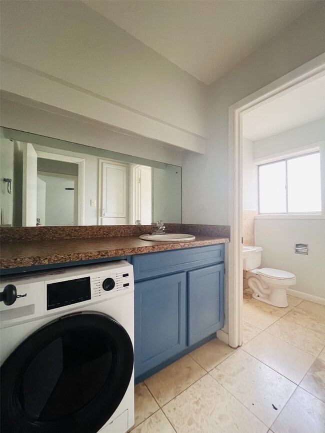 property at 5123 Del Monte Dr