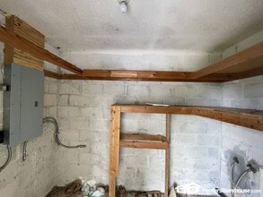 13148 118th St in Largo, FL - Foto de edificio - Building Photo