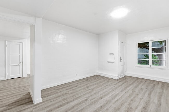 2401 20th St, Unit 2401 C in Santa Monica, CA - Building Photo - Building Photo