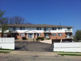 530 in Madison, WI - Building Photo