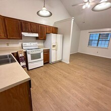 950 Donleen St in Fort Walton Beach, FL - Building Photo - Building Photo