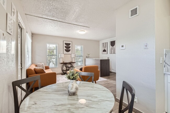 San Marco Apartments in Pompano Beach, FL - Foto de edificio - Building Photo