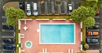 2701 Riverside Dr, Unit 303B in Coral Springs, FL - Building Photo