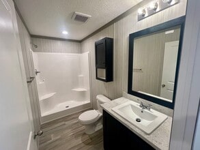 25776 Nuway Ave in Warren, MI - Building Photo - Building Photo