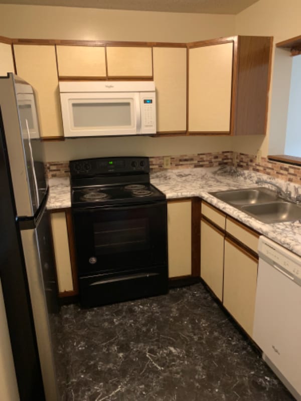 1360 Hunters Rd in Harrisonburg, VA - Building Photo - Building Photo