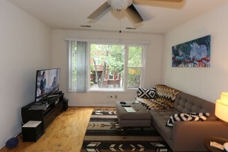 845 N Hoyne Ave, Unit G04C in Chicago, IL - Building Photo - Building Photo