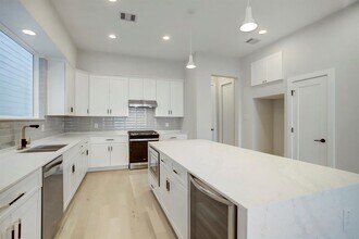 5534 Darling St in Houston, TX - Building Photo - Building Photo