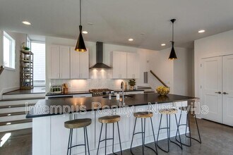 958 9th Ave S in Nashville, TN - Building Photo - Building Photo